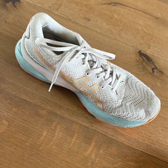 asics women pastel running shoes - Picture 4 of 9